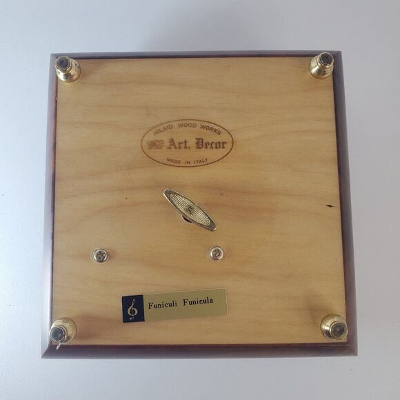 Inlaid Wood Works Art Decor Made in Italy Music Box Plays Funacala Vintage - Picture 6 of 8